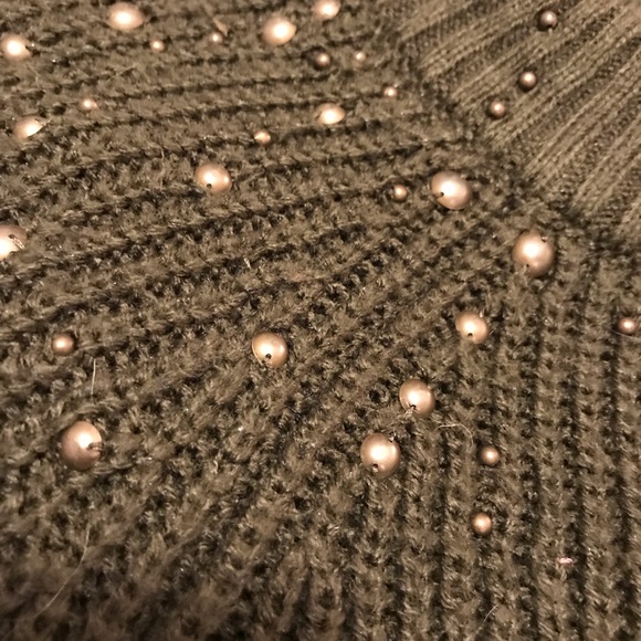 Mossimo Sweater - Picture 2 of 4